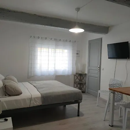 Entier Apartment